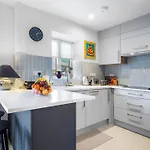 Rosamund Townhouse كليفدين