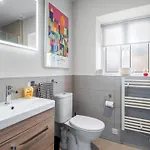 بيت للعطل Rosamund Townhouse *