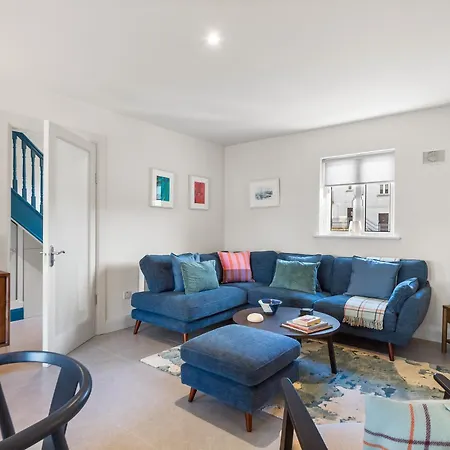 Rosamund Townhouse *