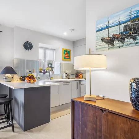 بيت للعطل Rosamund Townhouse *