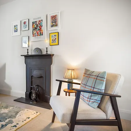 Rosamund Townhouse *