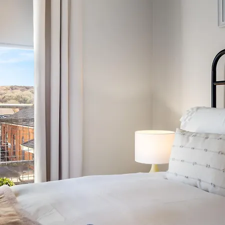 Rosamund Townhouse بيت للعطل كليفدين