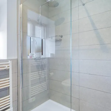 Rosamund Townhouse Tatil Evi Clifden