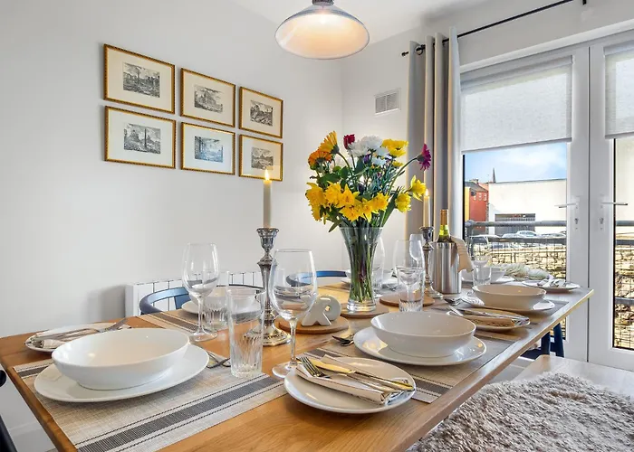Rosamund Townhouse * كليفدين