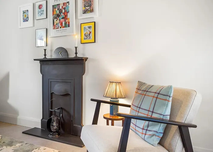 Rosamund Townhouse *