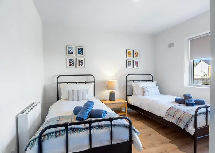 Rosamund Townhouse *