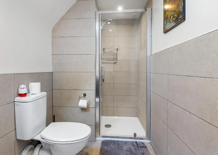 Rosamund Townhouse كليفدين